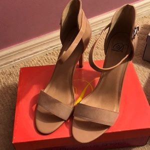 My Delicious Shoes Nude Strap Heels